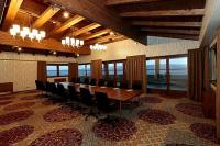 Cascade Resort Hotel rendezvényterme céges megbeszélésekre panorámás kilátással