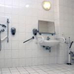 CE Hotel Bestline mozgáskorlátozott fürdőszobája Budapesten