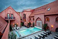 Mesés Shiraz Hotel kedvezményes csomagajánlatokkal várja vendégeit Egerszalókon Mesés Shiraz Hotel kedvezményes csomagajánlatokkal várja vendégeit Egerszalókon