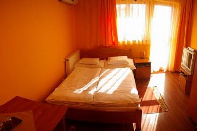 3* Akciós szállás Cserkeszőlőn a Hotel Royalban - ✔️ Royal Hotel Cserkeszőlő ✔️ Akciós Hotel a gyógyfürdőnél