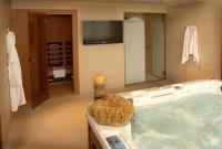 Saliris Resort Spa Hotel**** luxus szálloda elnöki lakosztálya jacuzzival